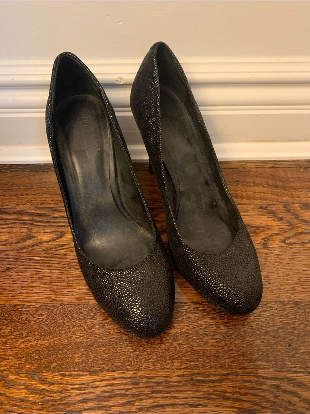 INC International Concepts Black Textured Pointed-Toe Pumps